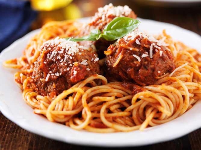 Spaghetti and meat balls.